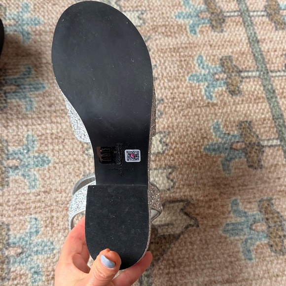 Larroudé Miso Platform Strap Sandals Glitter Silver | Size 8 - Picture 8 of 9